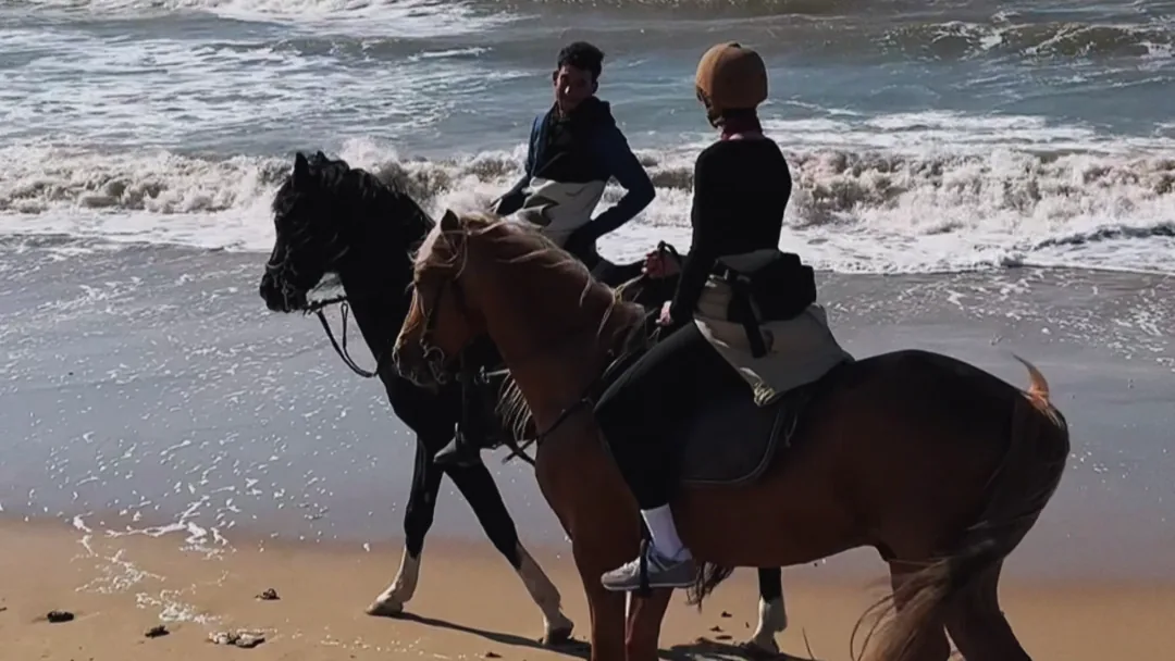 Atmospheric footage from a Casa Colectiva morning movement session